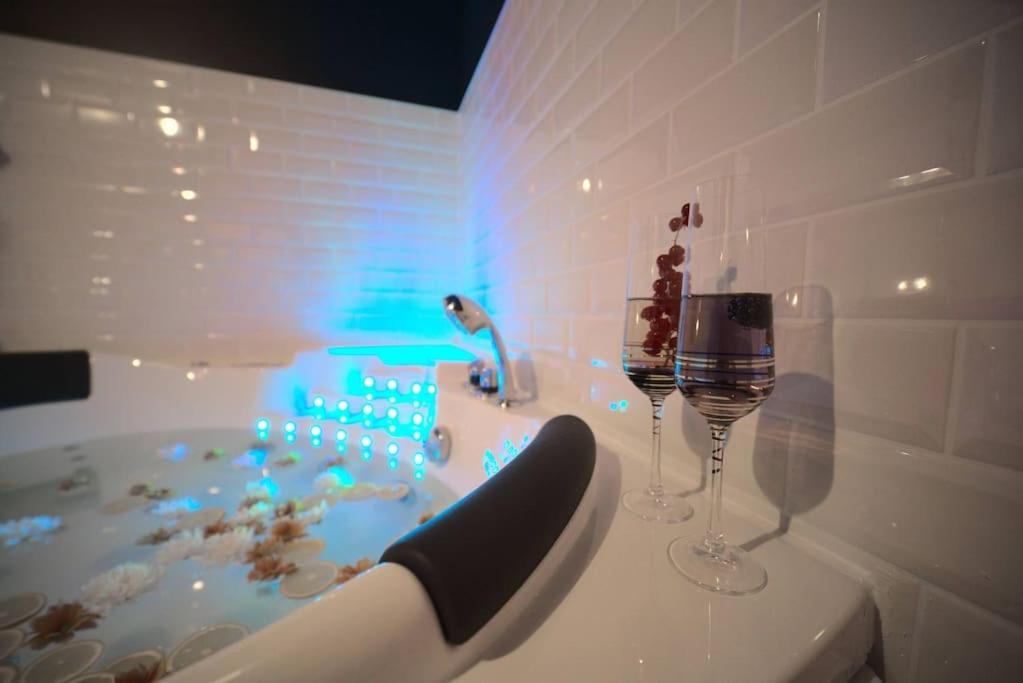 Luxury Room Jacuzzi Centre Ville Haut De Gamme Мюлуз Экстерьер фото